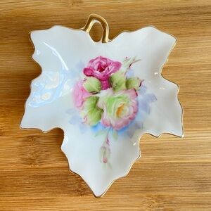 Takiro Japan floral hand painted porcelain leaf shaped dish gold trim VINTAGE